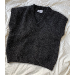 WEEKEND SLIPOVER V-NECK